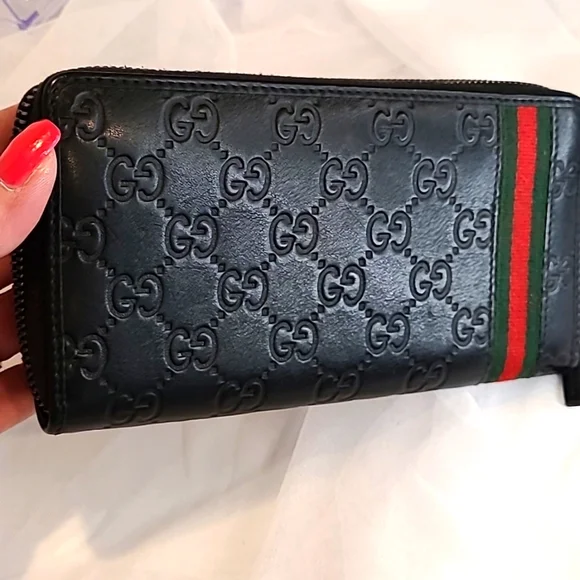 Gucci Supreme Shima Leather Wallet -Black Sherry Line